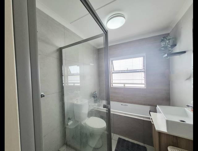 3 BEDROOM APARTMENT FOR SALE IN MODDERFONTEIN